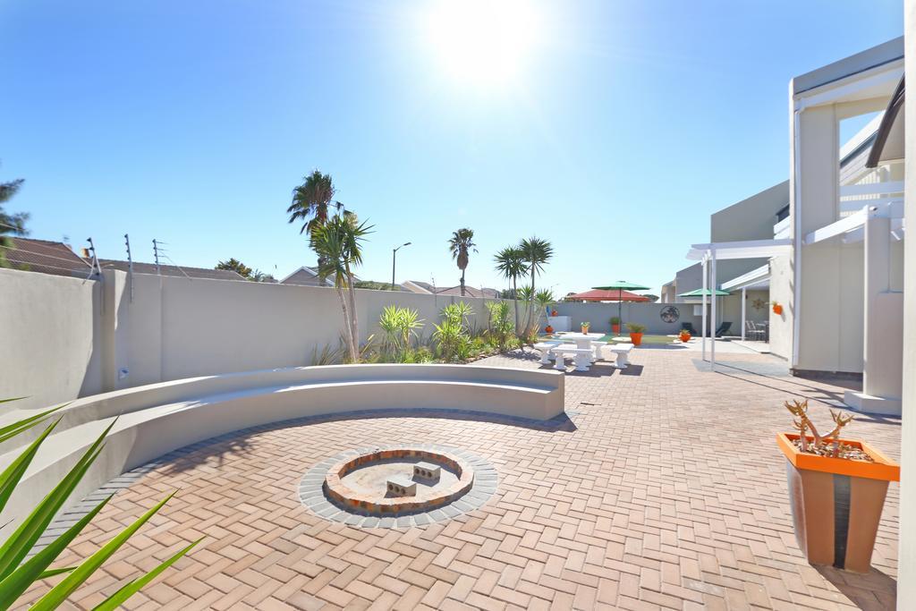 Orange Inn Melkbosstrand Bloubergstrand Exterior foto